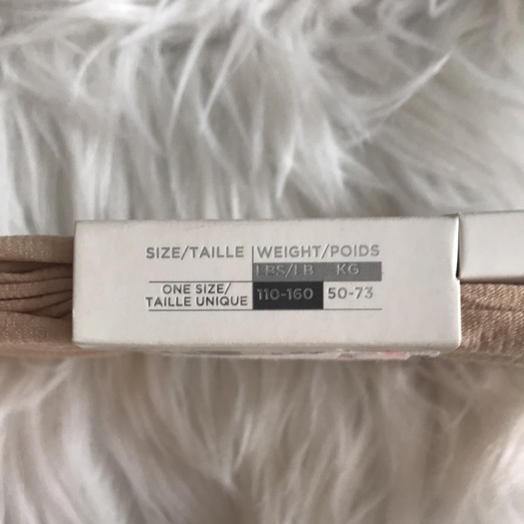 Sheer Tights With Marilyn Monroe Decal - Picture 5 of 5